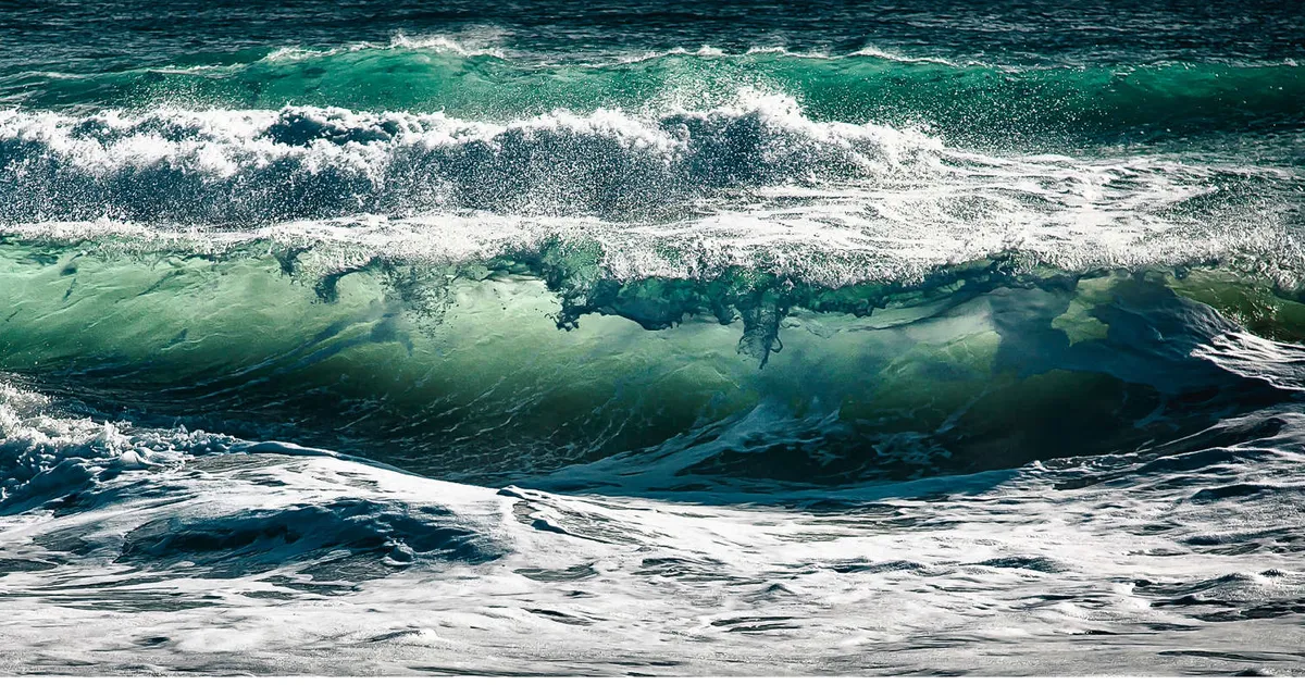 Fotografía de oleaje marino.
